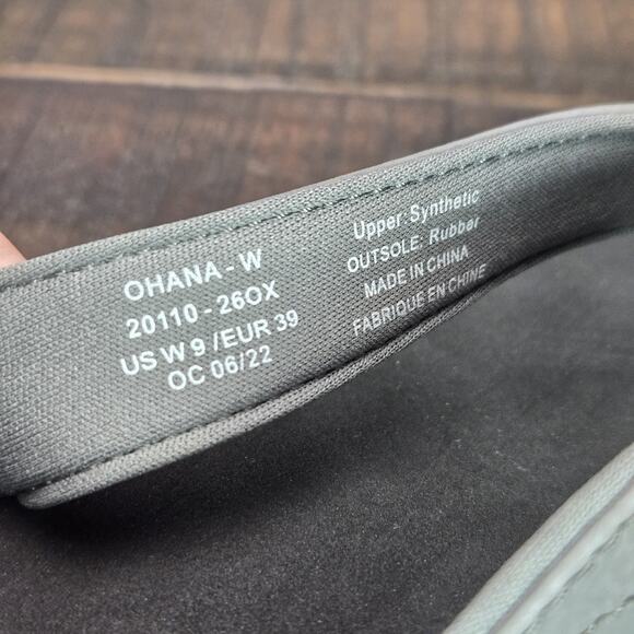 NEW OluKai Ohana Womens Size 9 Slip On Flip Flops Beach Sandals Foam Gray - Picture 9 of 10